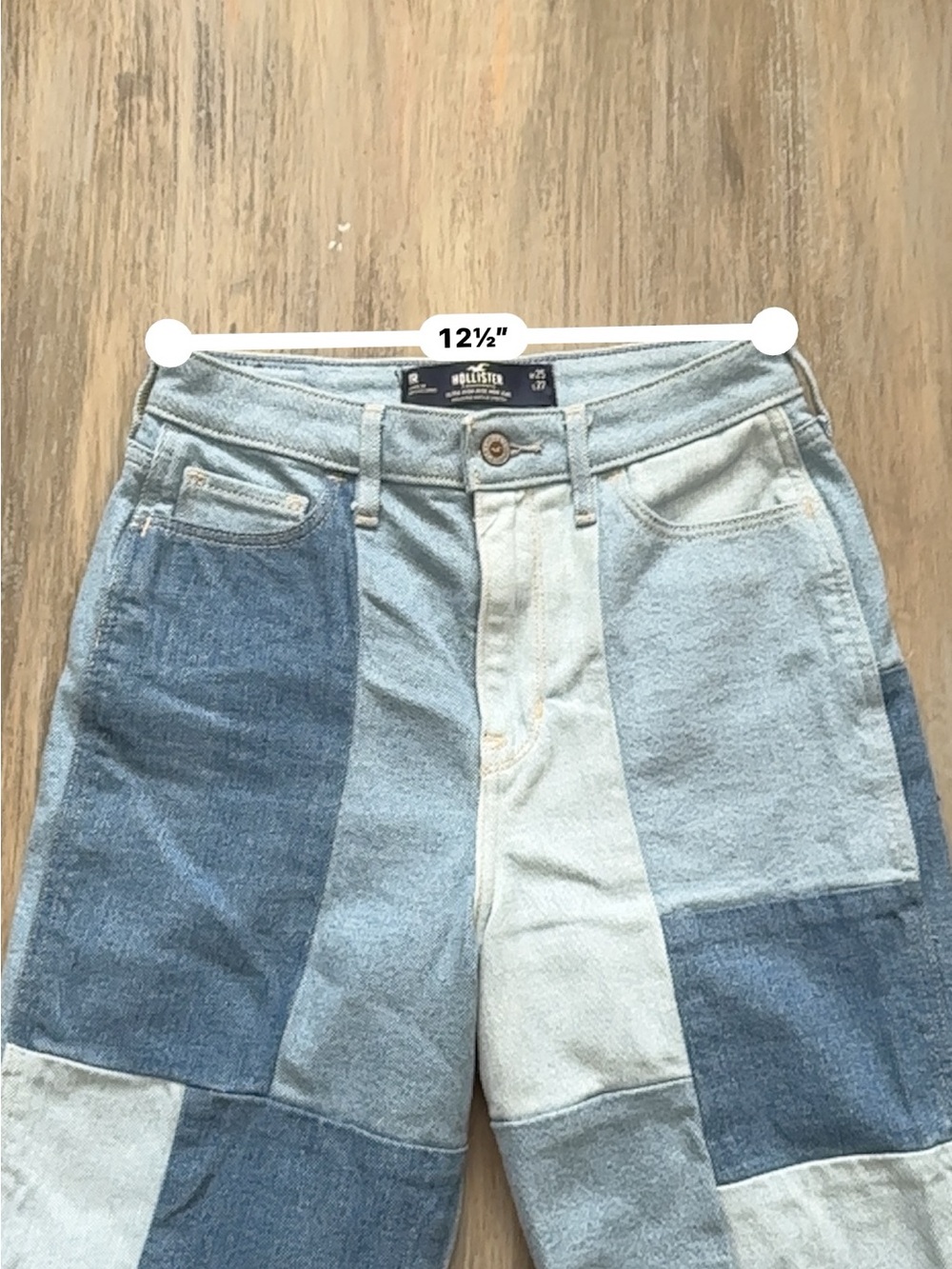 Hollister Women’s Patchwork Two-Tone High Rise Mom Jeans - Picture 8 of 9